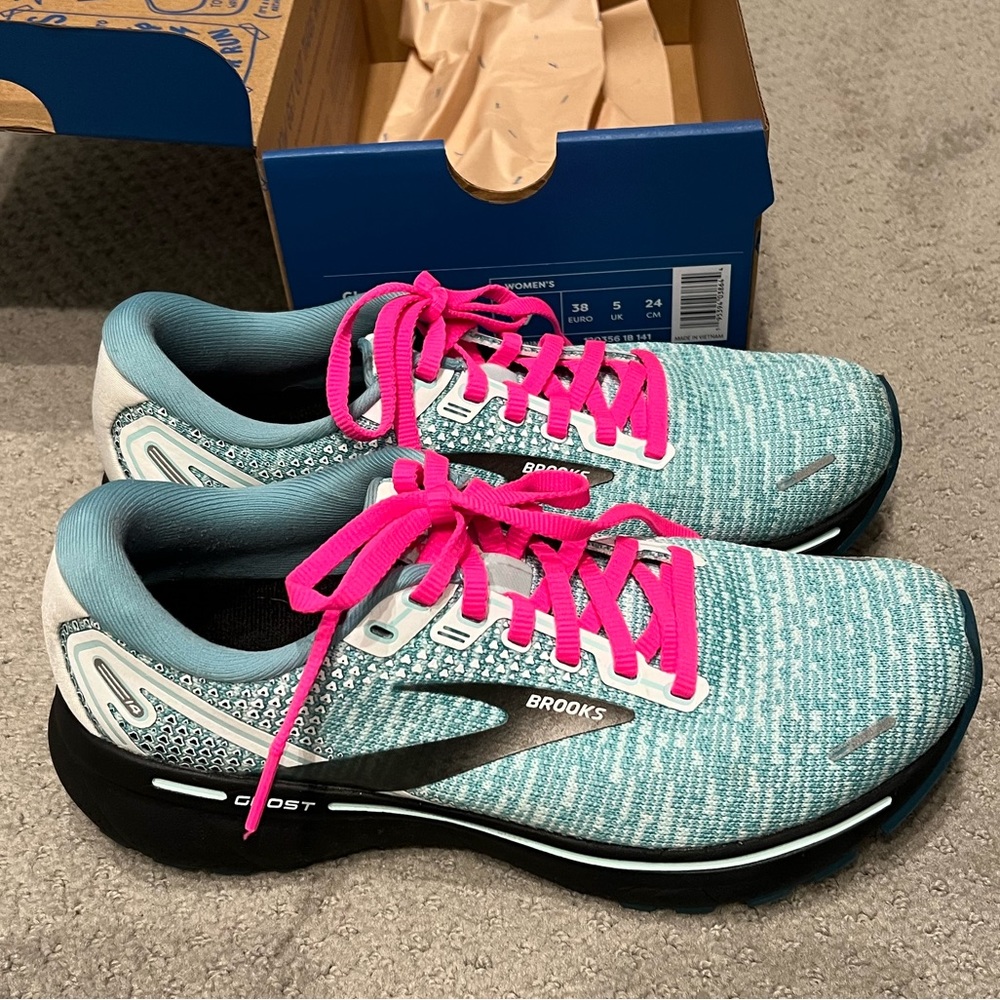 Brooks Ghost 14 (Size 7) Excellent Condition!